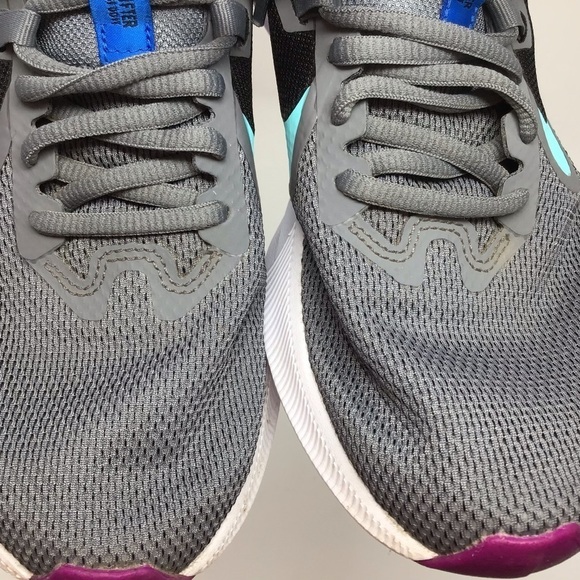 Nike Downshifter 9 Gray Running Sneaker - Picture 10 of 11